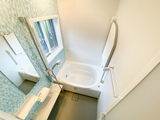 バスルームリフォーム 寒い冬も温かく過ごせる浴室と、お掃除しやすいトイレ