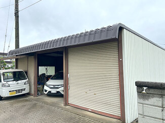 外壁・屋根リフォーム キレイに塗装した倉庫の屋根